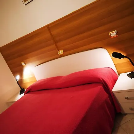Hotel Magrini Della 2*