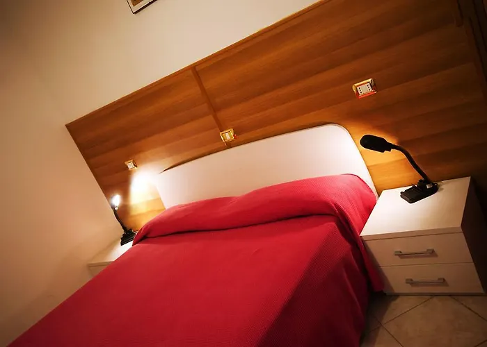 Hotell Magrini Della 2*